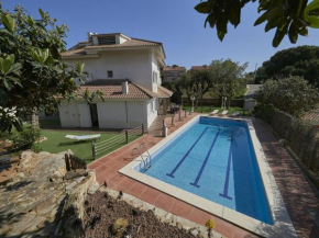 Villa Julia 14pax 5 sea & train